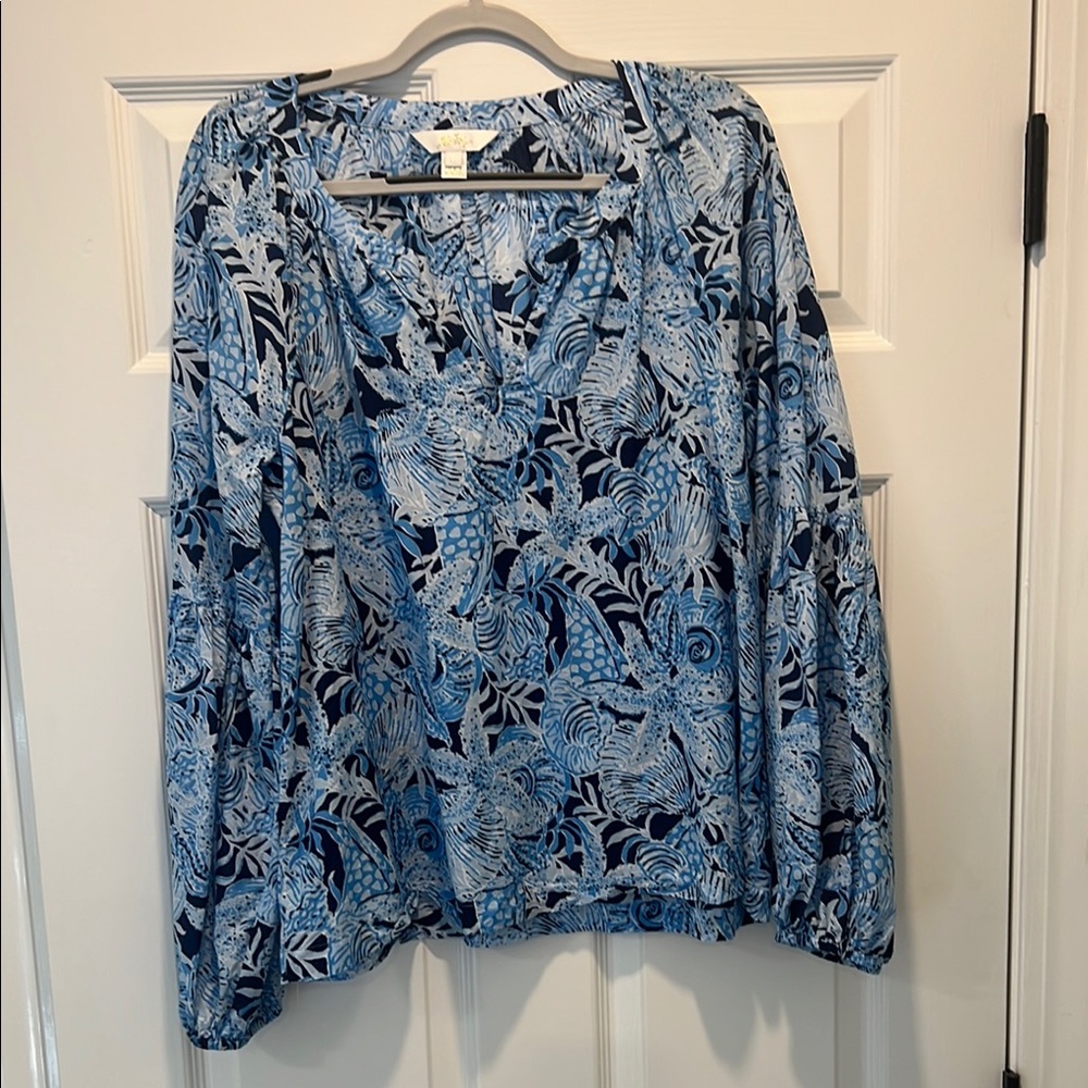 Lilly Pulitzer Blue Floral Print V-Neck Long Sleeve Top